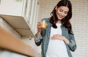 How Soon Can a Doctor Detect Pregnancy by Pelvic Exam?